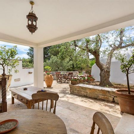 Trullo Il Karrubo Villa ออสตูนี ภายนอก รูปภาพ