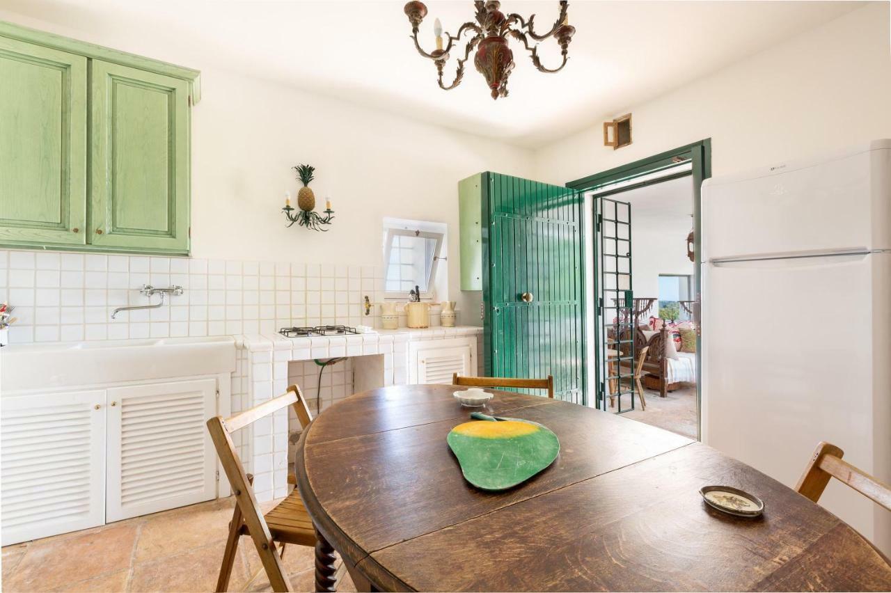 Trullo Il Karrubo Villa ออสตูนี ภายนอก รูปภาพ