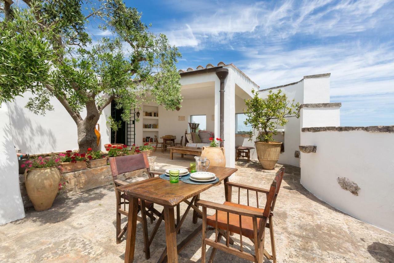 Trullo Il Karrubo Villa ออสตูนี ภายนอก รูปภาพ