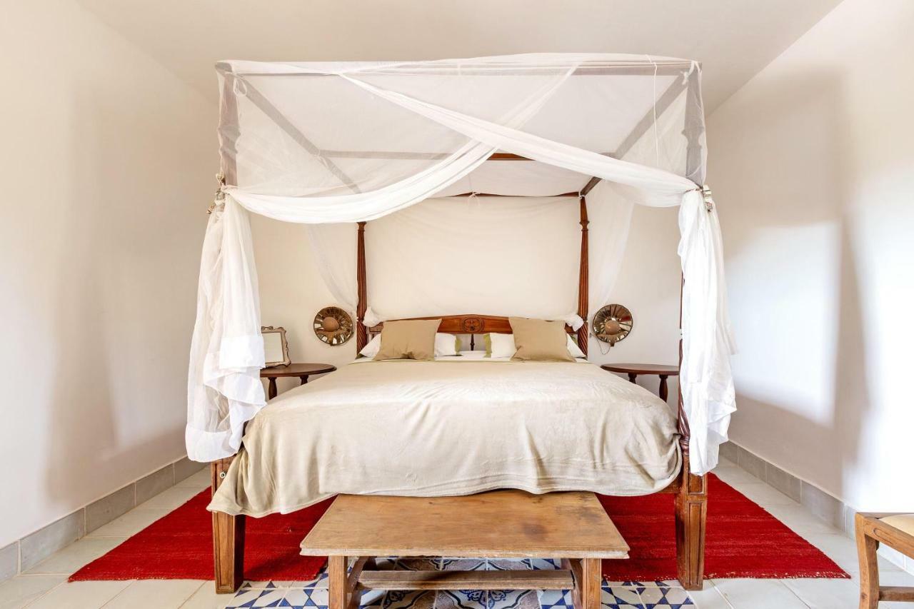 Trullo Il Karrubo Villa ออสตูนี ภายนอก รูปภาพ